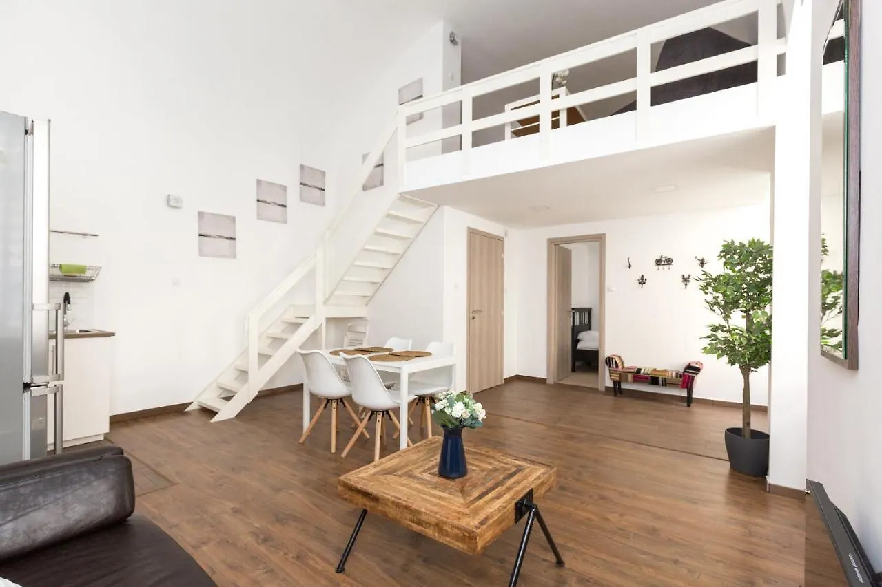 B17 Bajcsy Apartment Budapest 0*,  Hungary